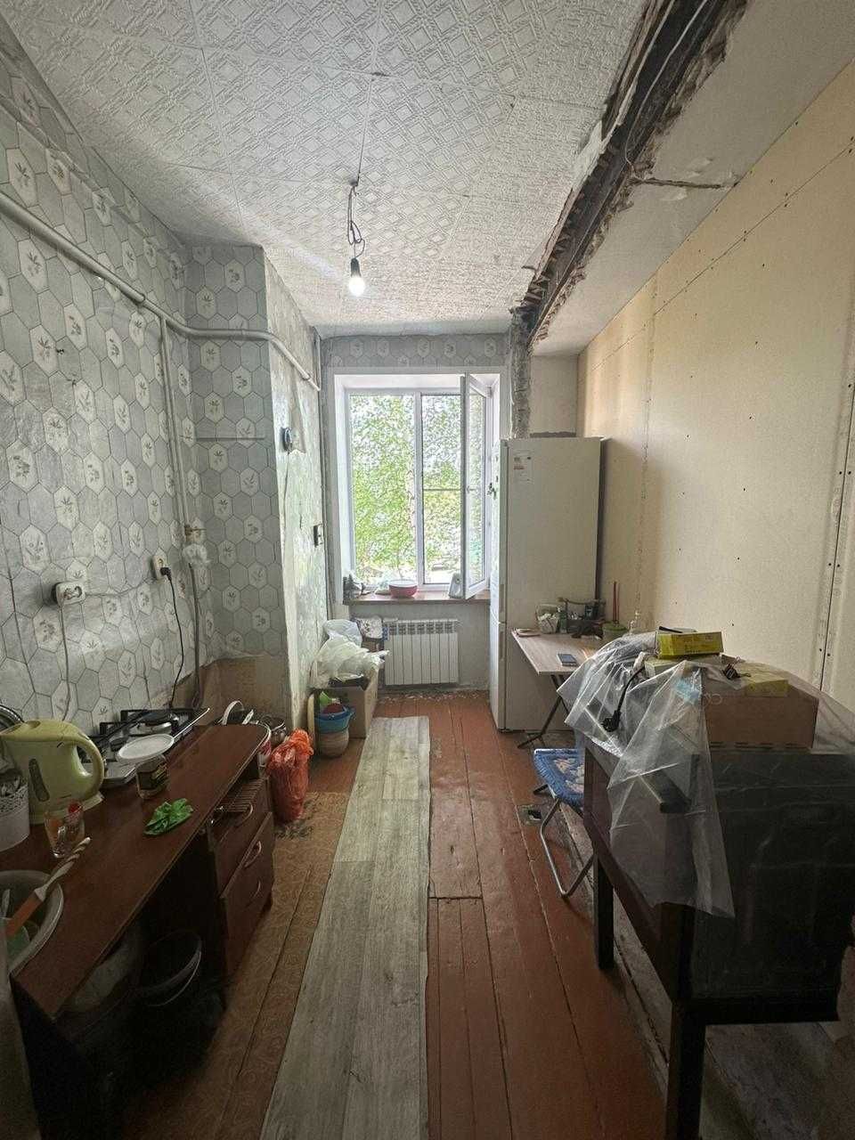 Продам 3х комнатную сталинку по проспекту Независимости, дом 1