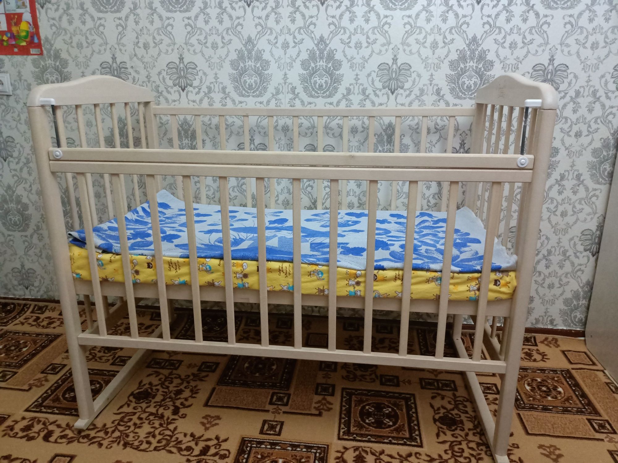 Продам детскую кроватку