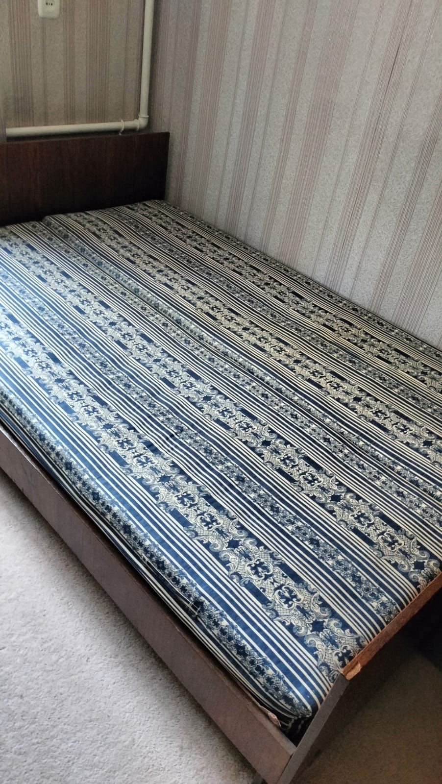 Кровать двуспальная