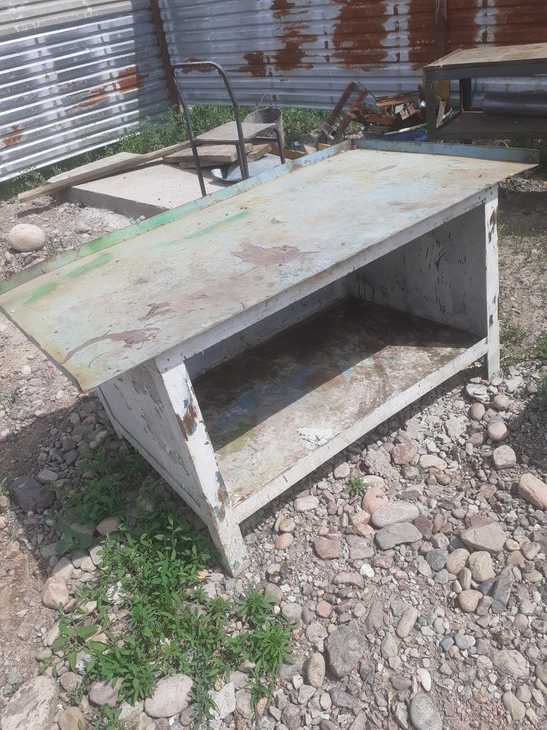 Продам столы не дорого