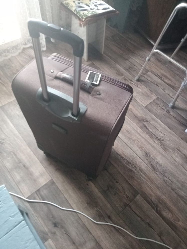 Продам турецкий чемодан