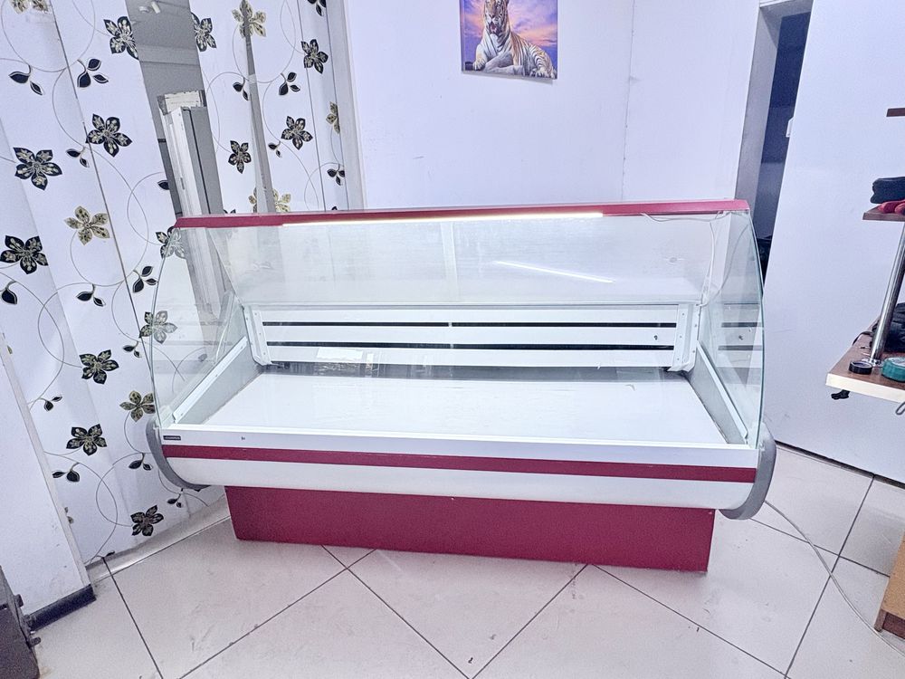 Ветринный холодильник