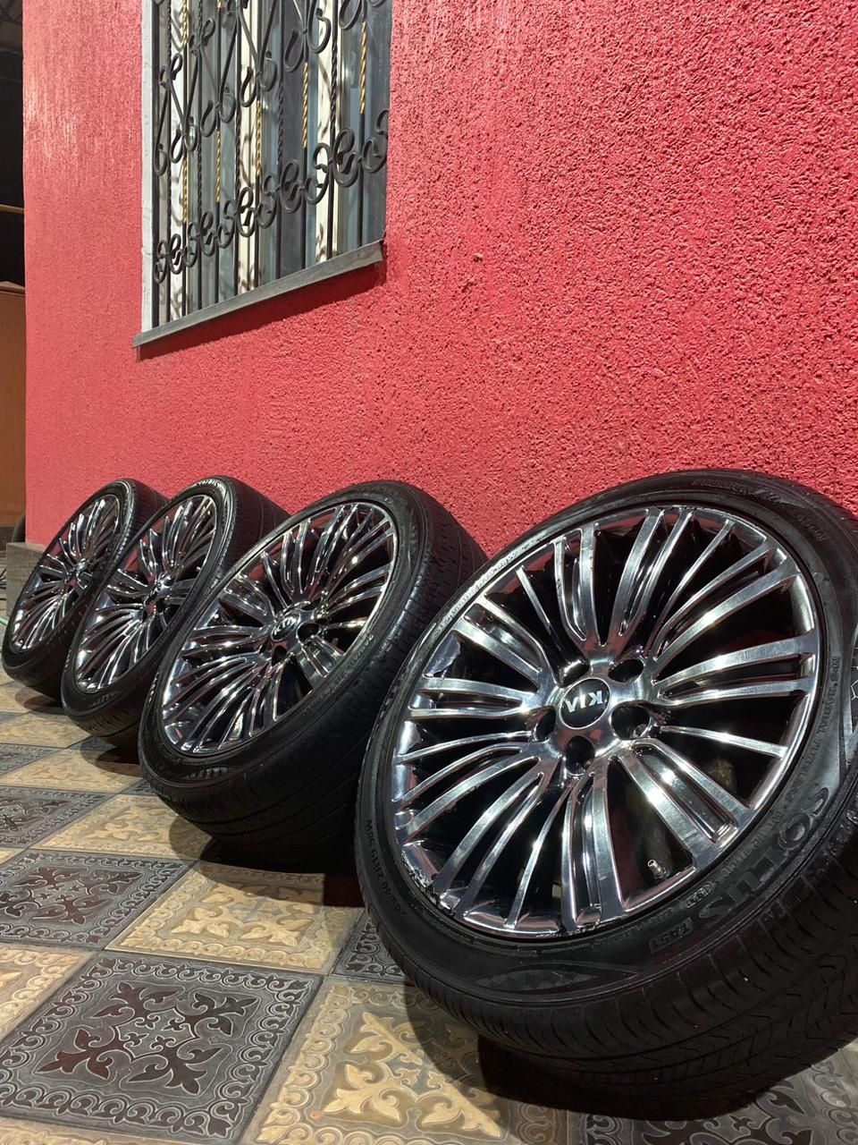 Продам Диски Kia K7 Срочно срочно