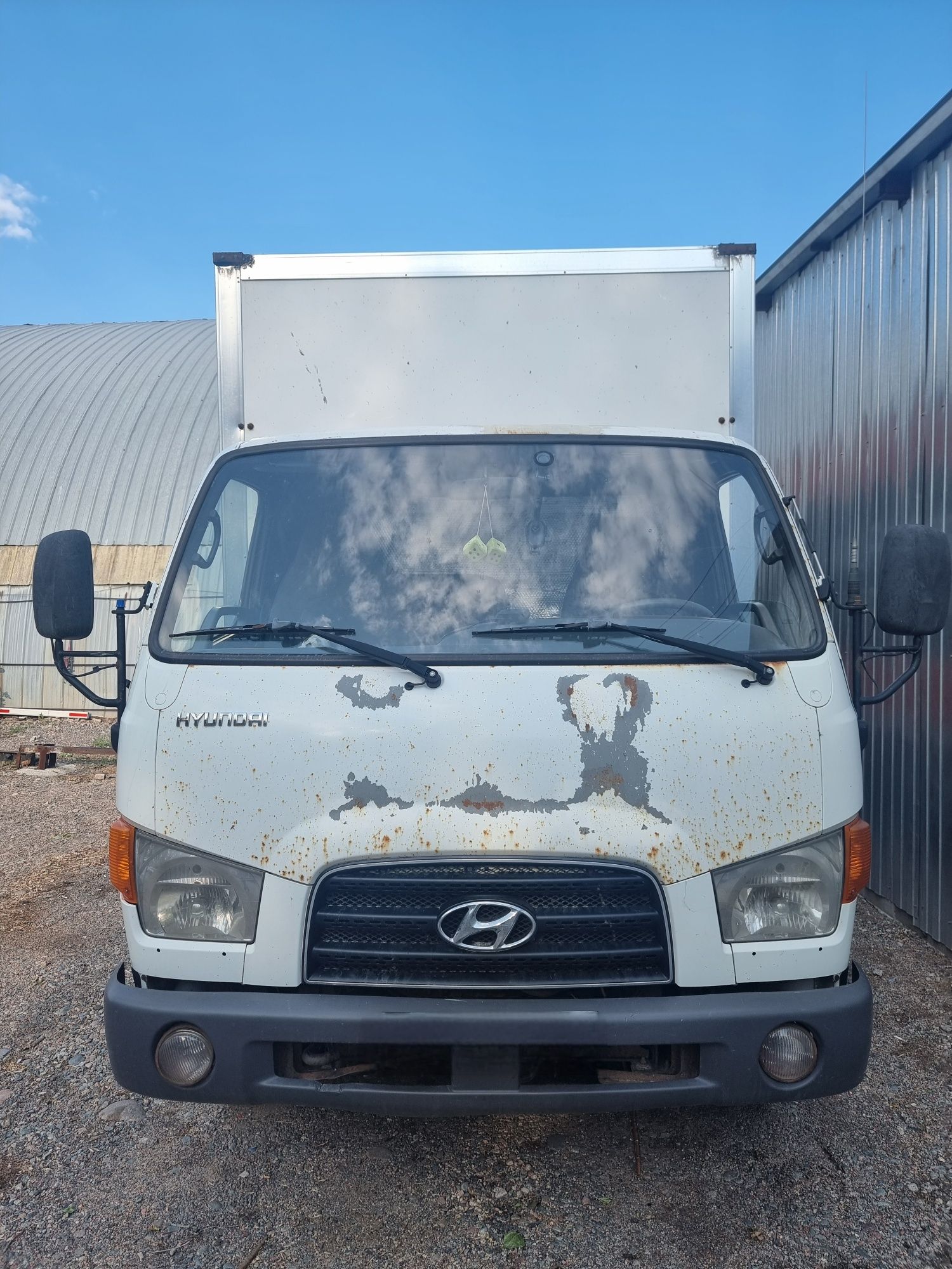 Машина Hyundai HD78