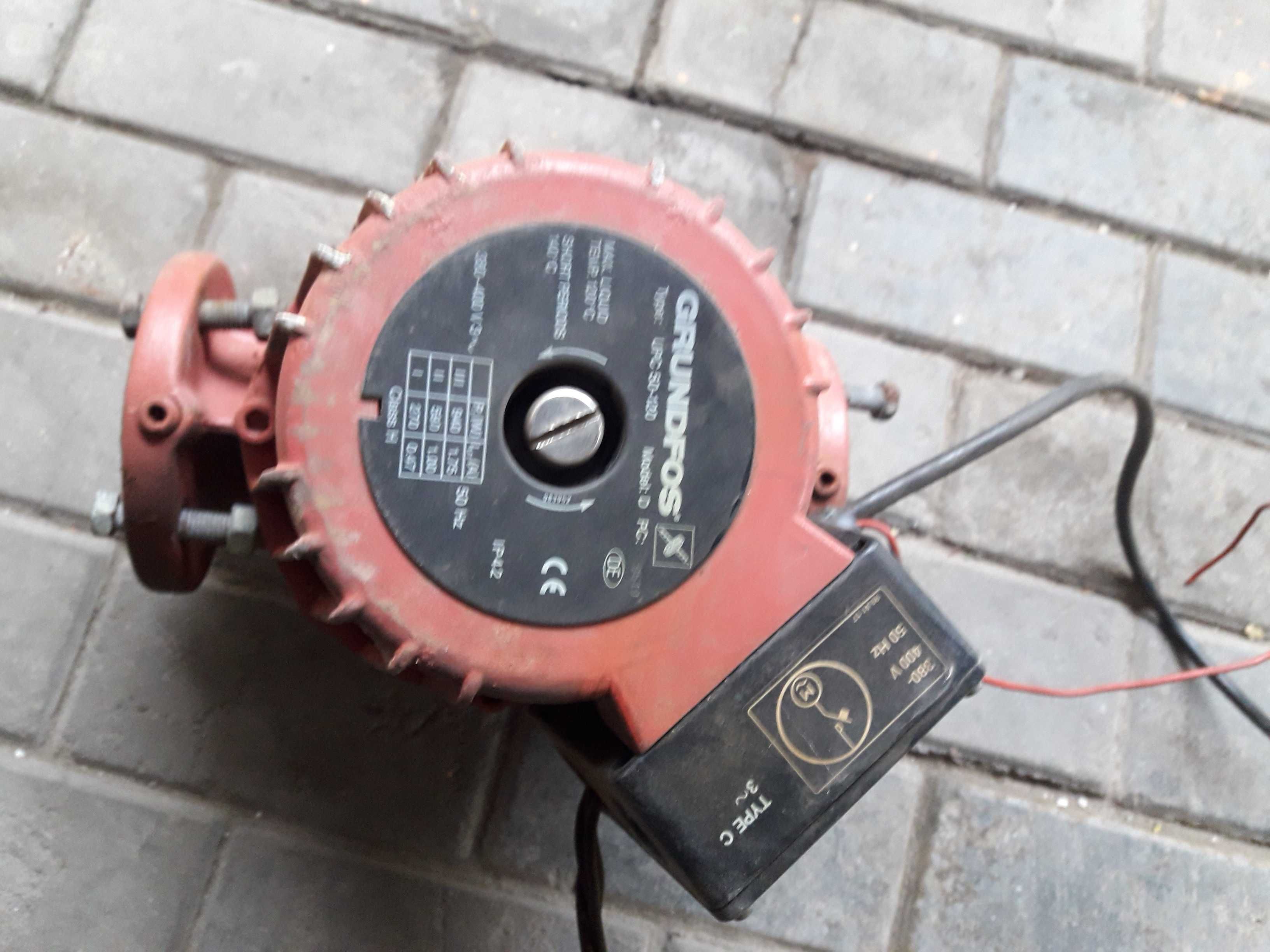 Циркуляционный насос Grundfos UPS 50-120 D  3x400 В 50 Гц
