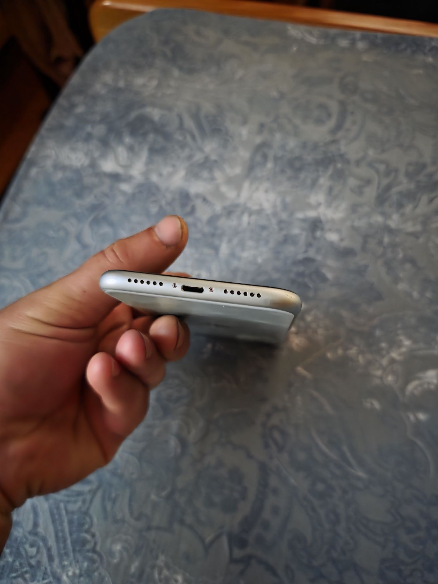 Продам iphone 11 128 gb