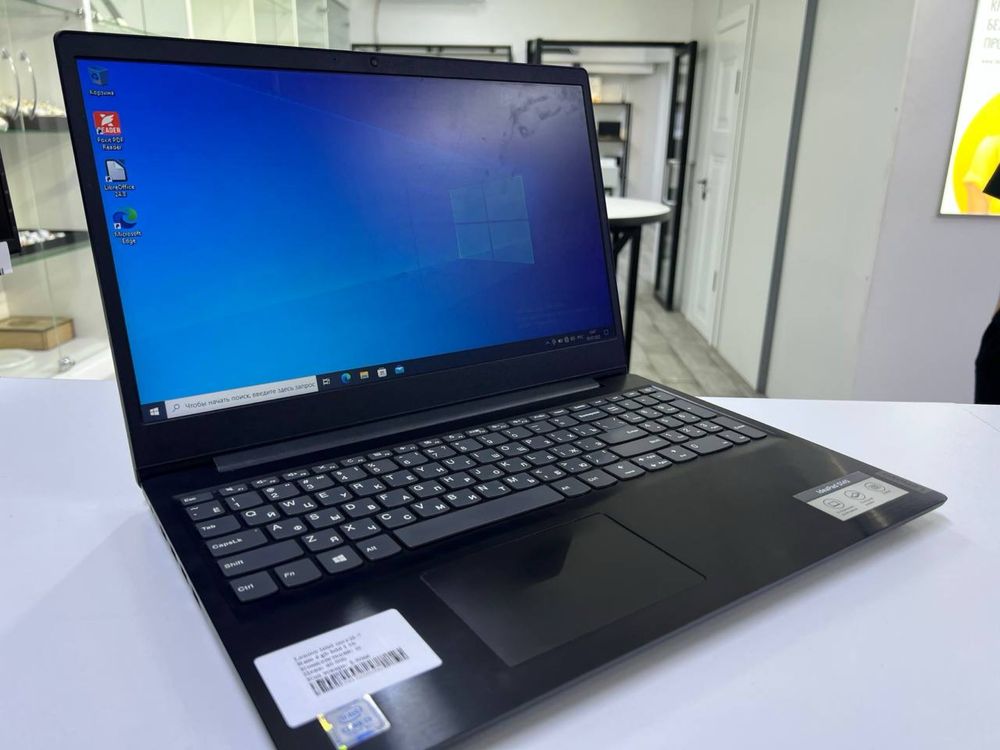 Lenovo intel core i3-7020U Ram 4 gb hdd 1 tb