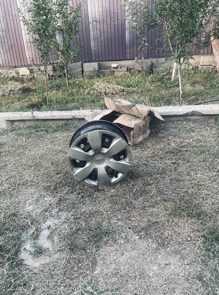 Тайота диски продам