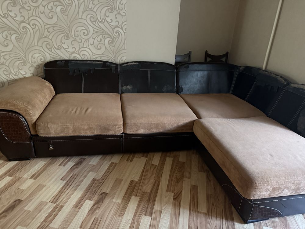 Продам диван срочно