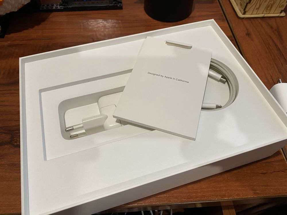 Продам iPad Wi-Fi 32Gb Space Gray
