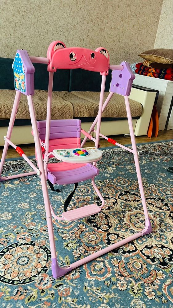 детский качеля с 3-5 лет почти новый исползовались только пол года