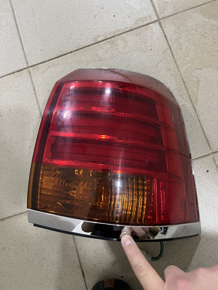 Продам задний фары а так же дополнителные