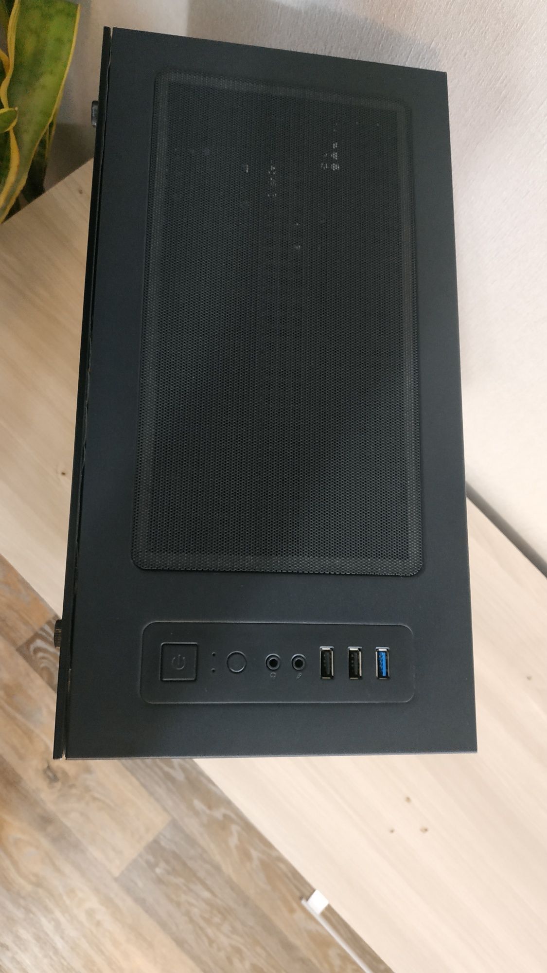 Продам игровой компьютер системный блок core i7 6700 и gtx 1660ti