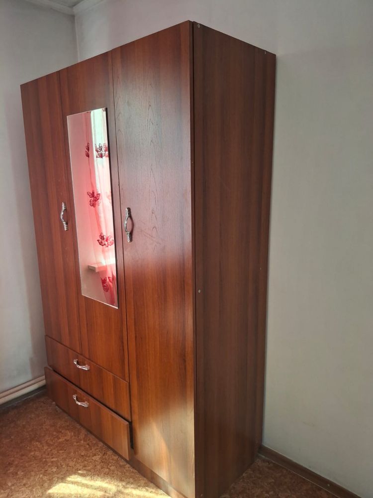 Шкаф в городе Уштобе