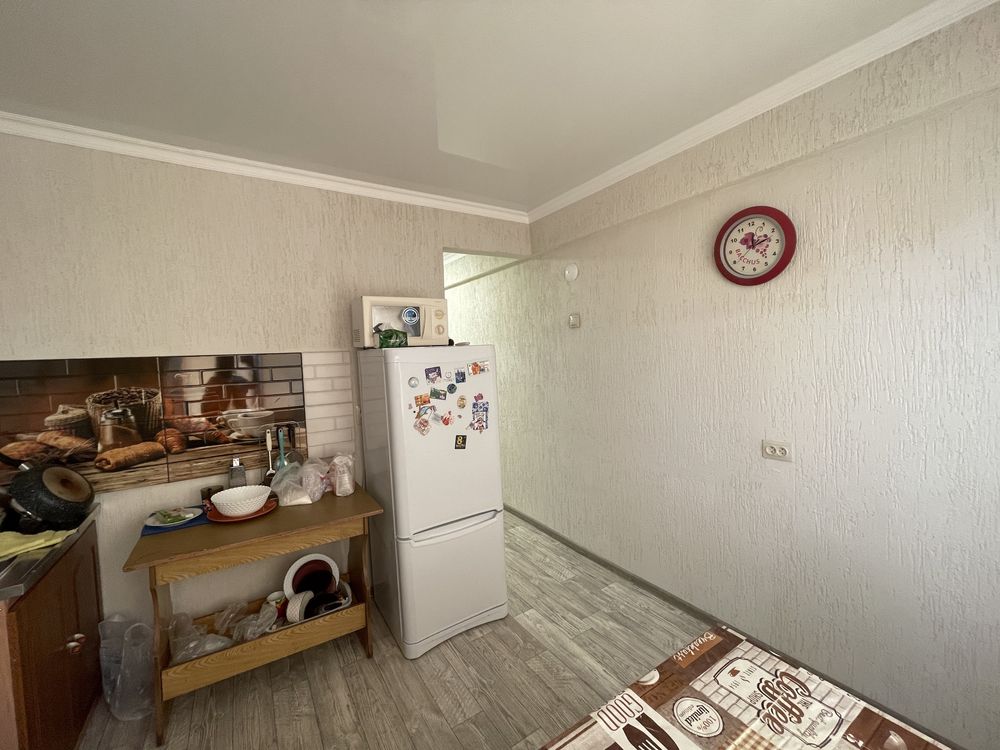 Продам 4-х комнатную кваритру район электротовары