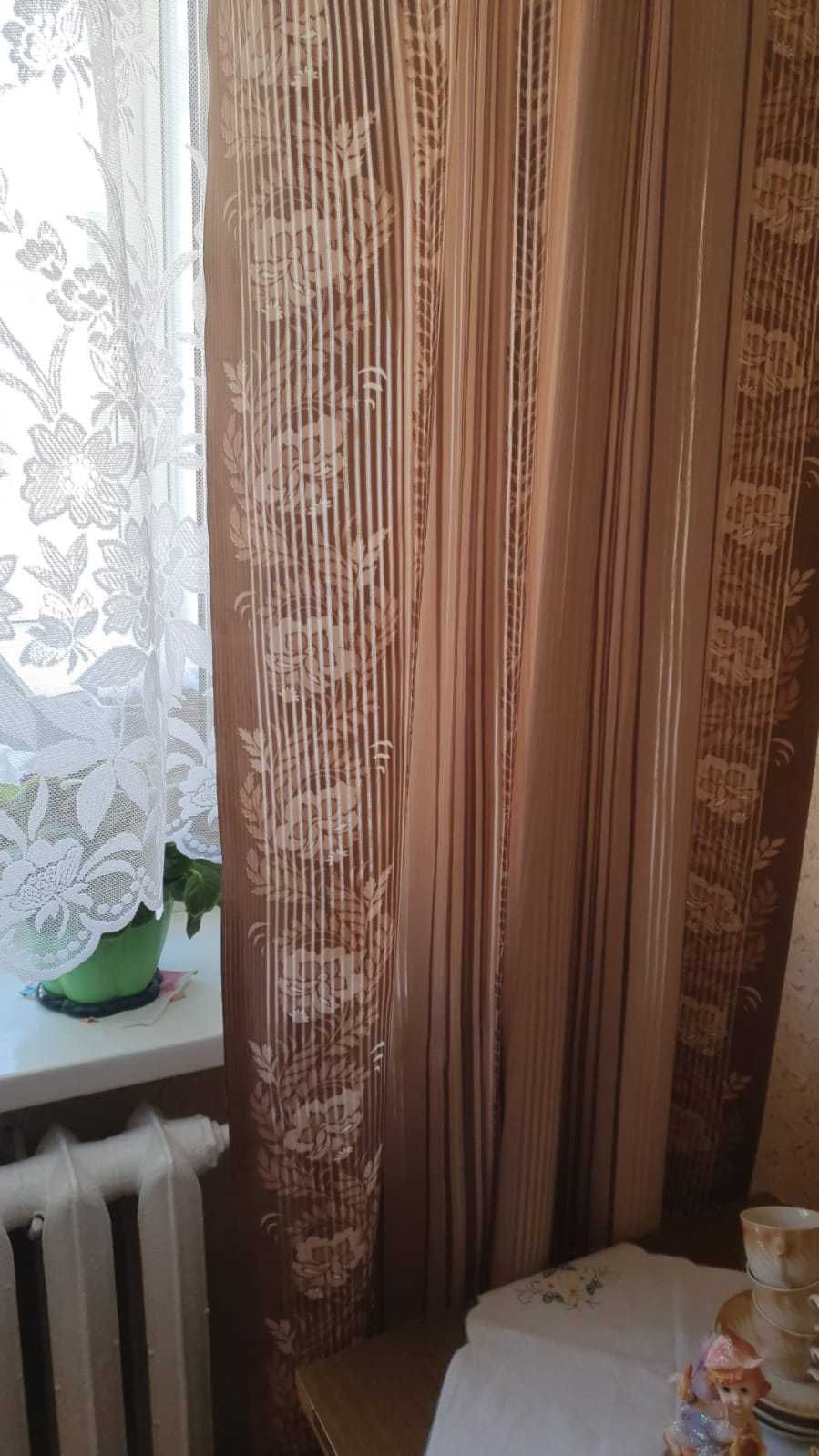 Продам шторы красные