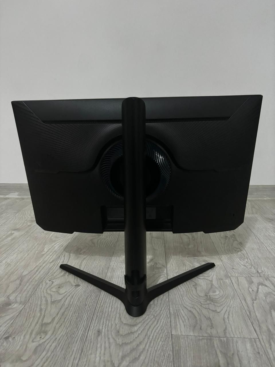 Монитор Odyssey g4 240hz