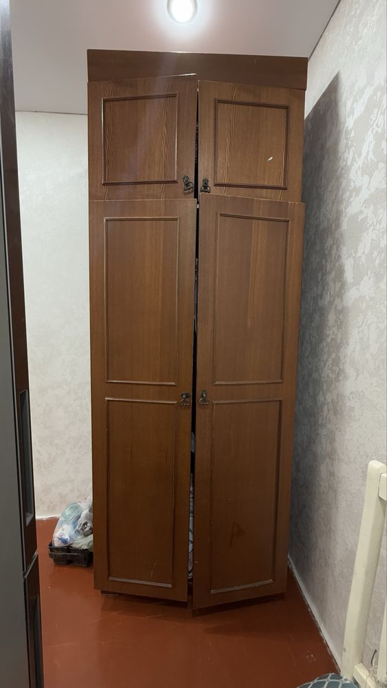 Продается Шифоньер