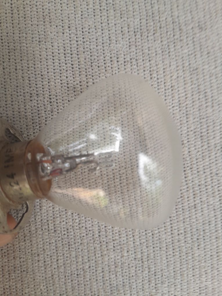 Лампа лампочка 12V для авто машины с патроном Osram под капот и аккуму