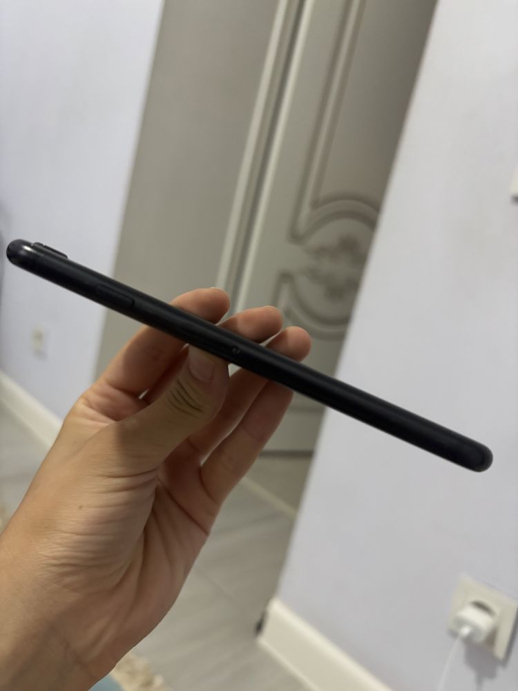 Продам Iphone Se