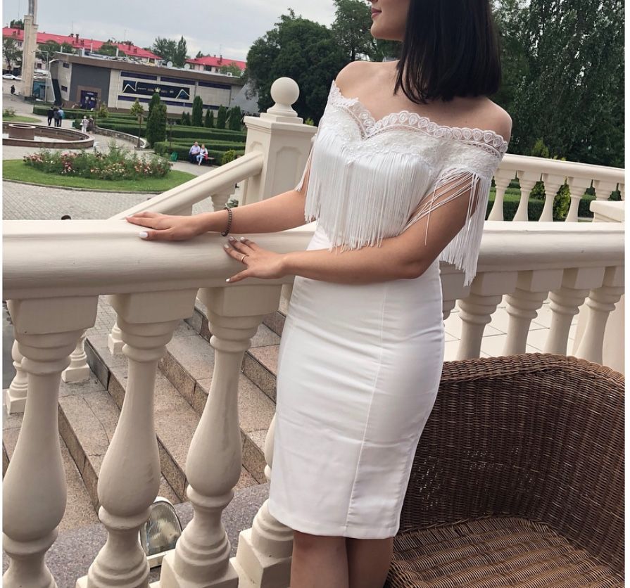 Белое платье на выпускной