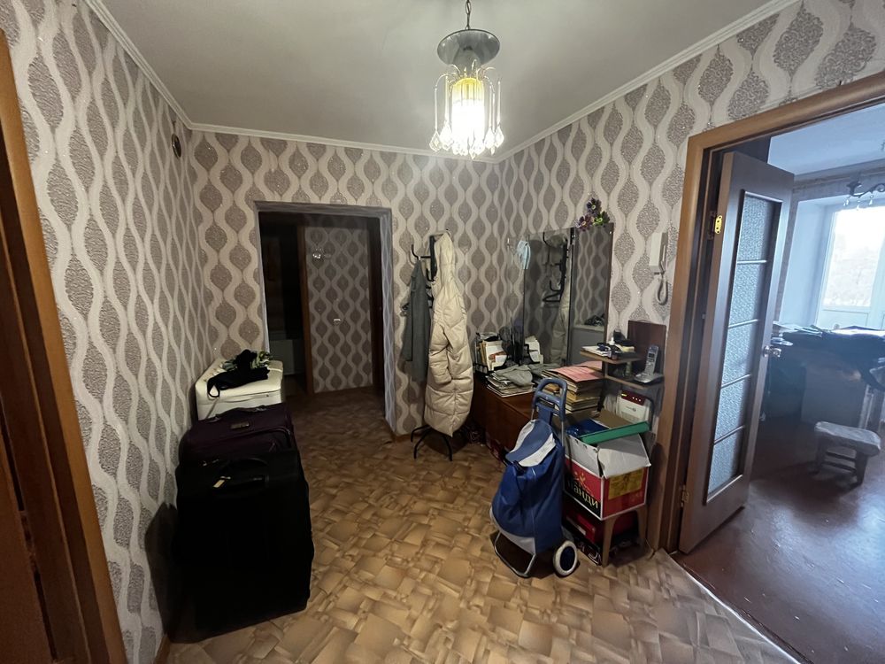 Продам 4х комнатную квартиру