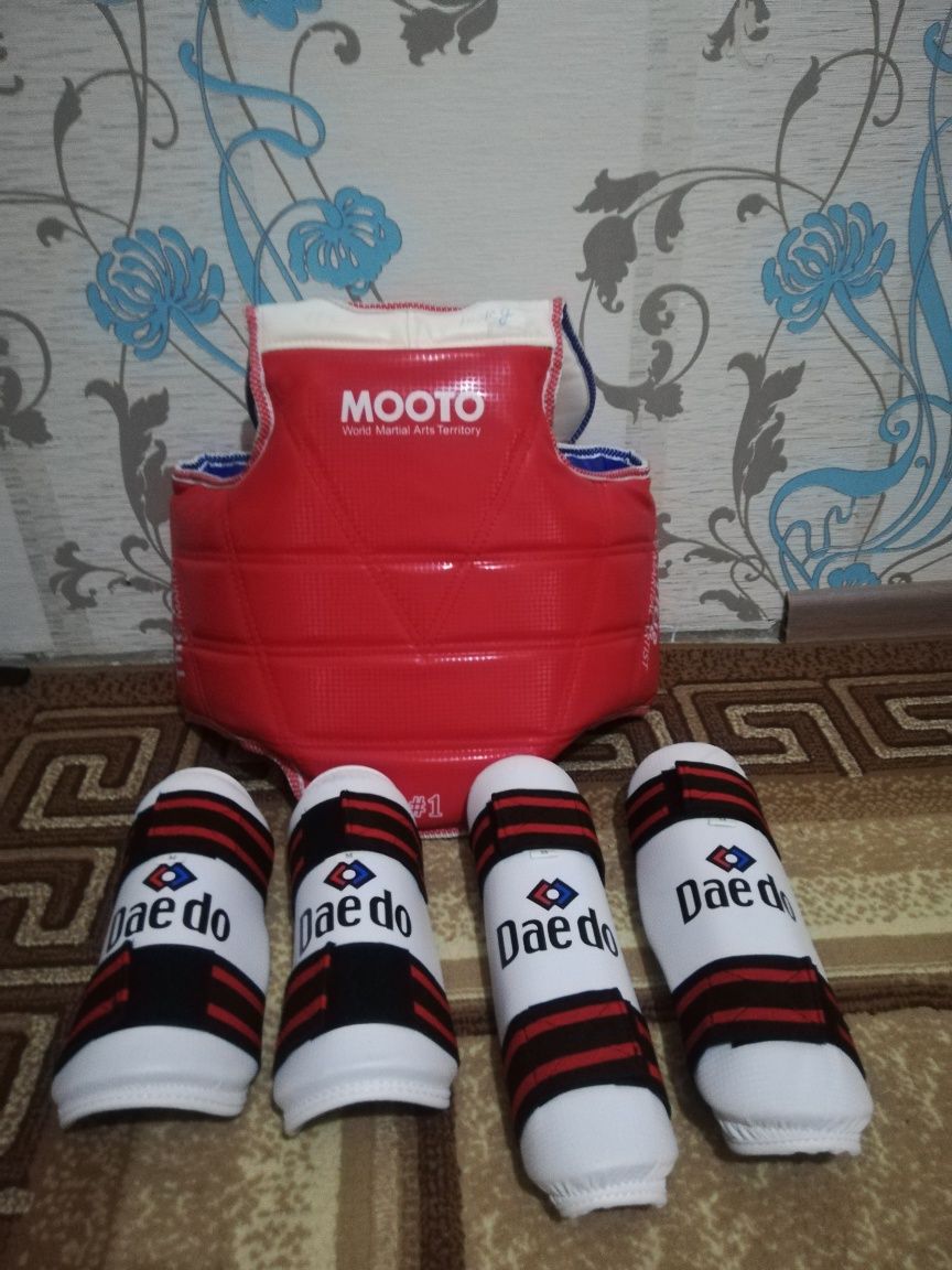Щитки для Таеквандо