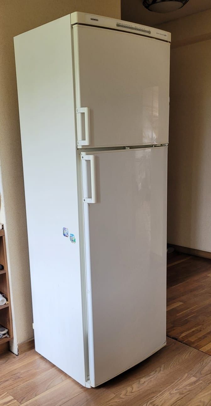 Холодильник Siemens KS44U600NE/05