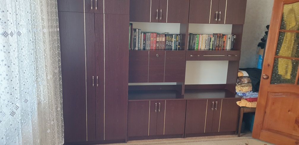 Гарнитур в гостиную стенка горка