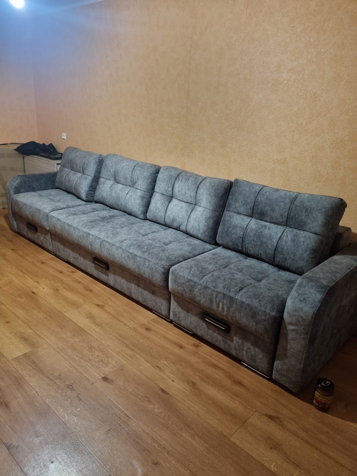 Срочно продам диван трансформер.