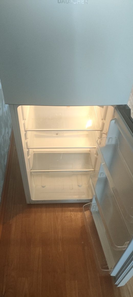 Продам Холодильник хороший состояние 40 тсяч