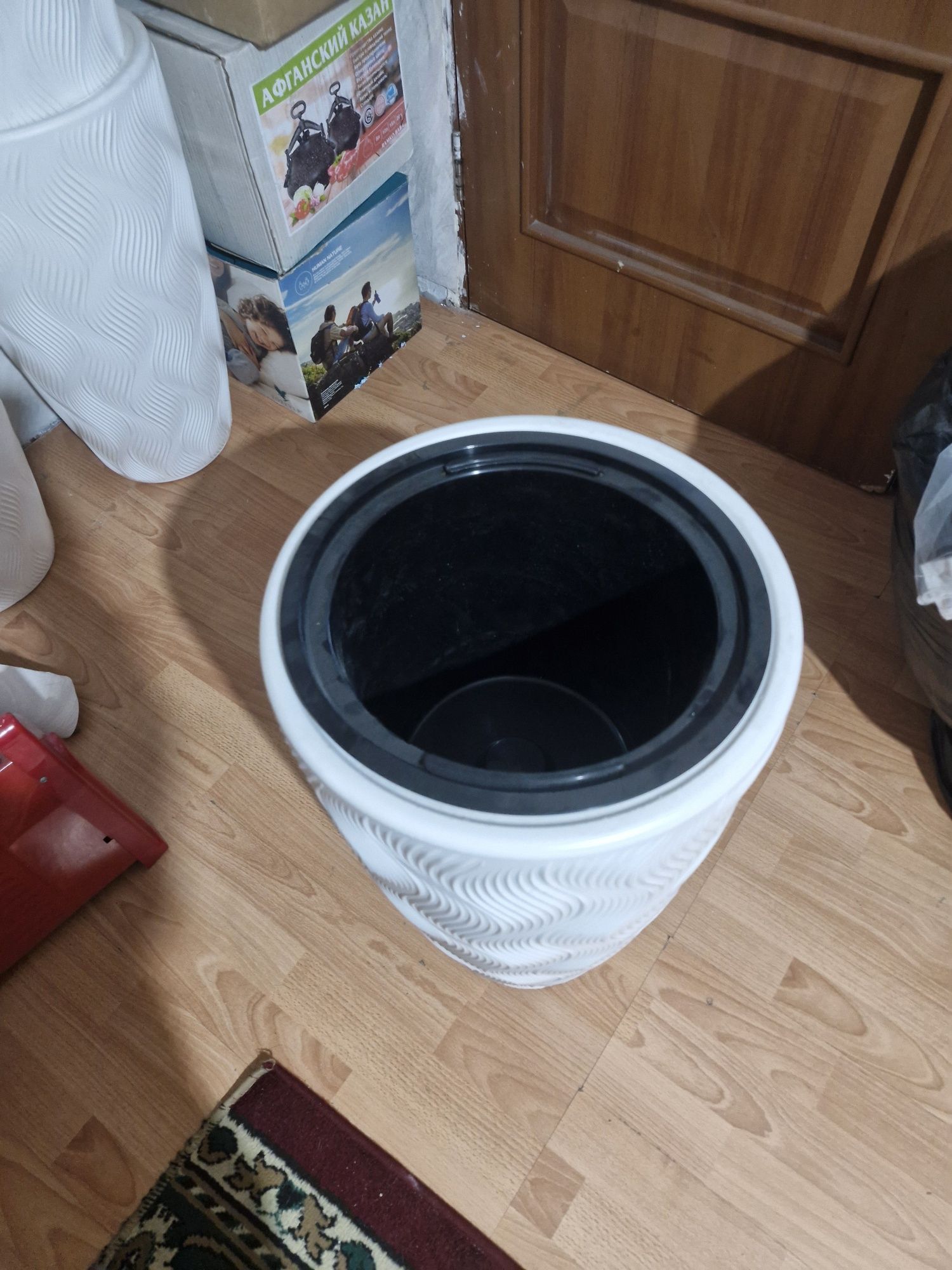 Продам горшки новые