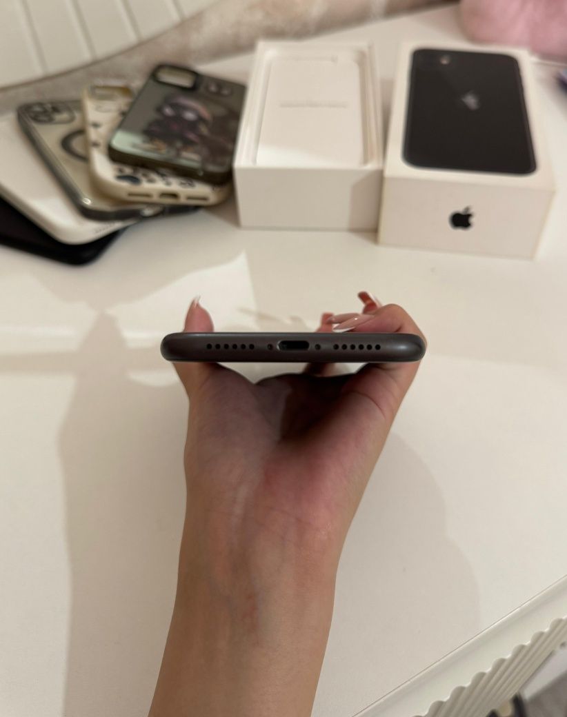 Продам iPhone 11
