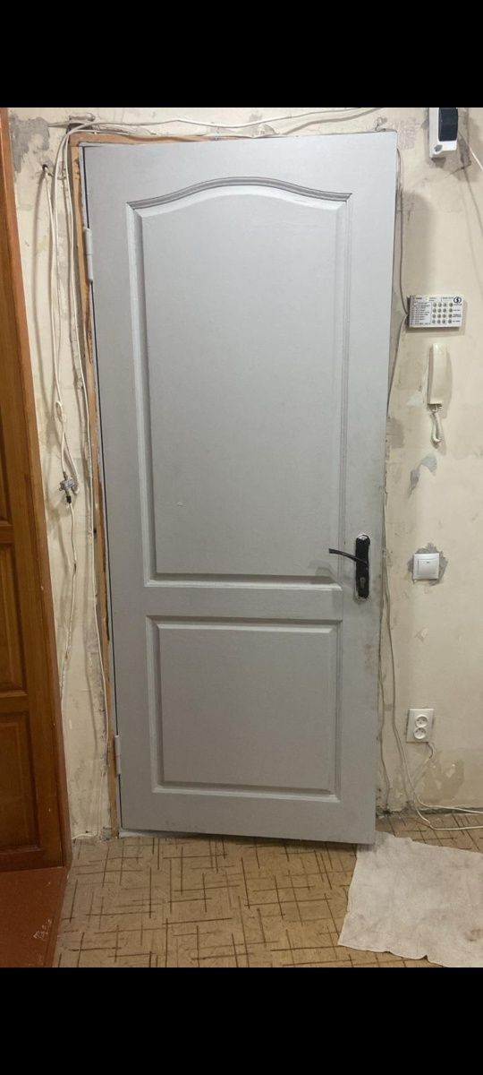 Продам дверь с обналичкой