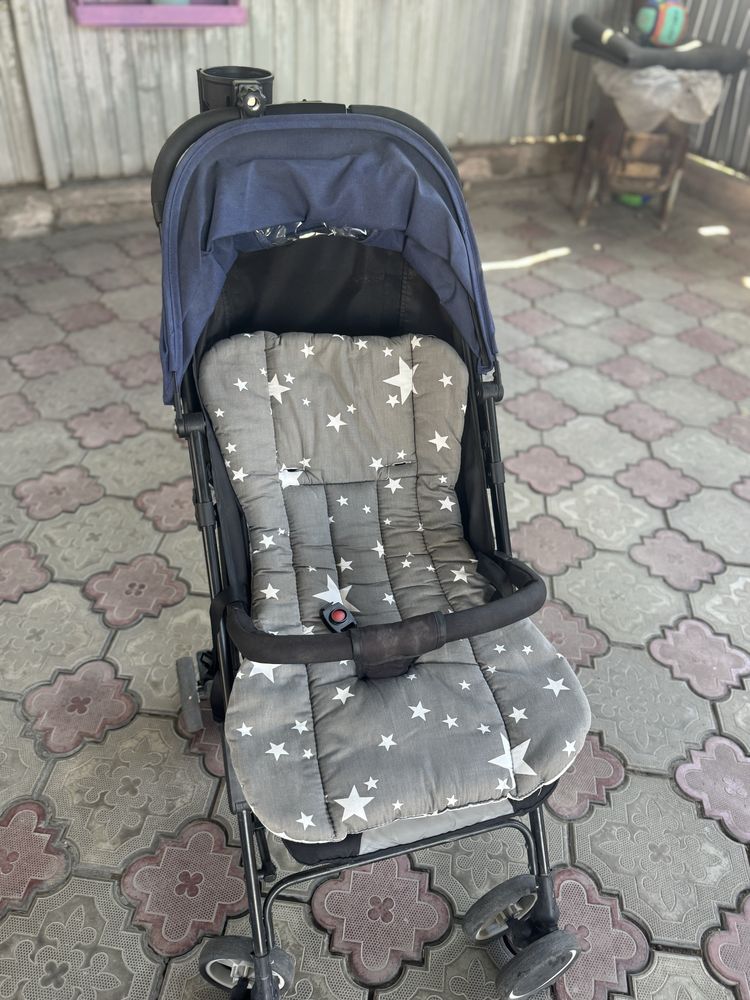 ПРОДАМ Коляску в хорошом состояние