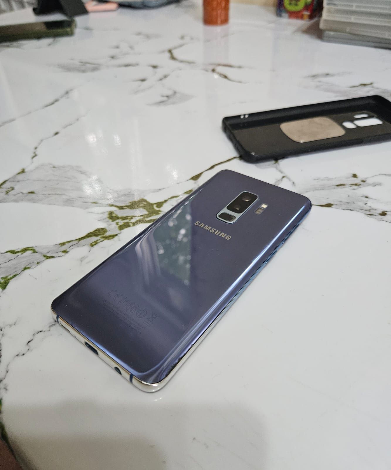 Samsung Galaxy s9+ без выгораний,новый акумулятор. В отличном качестве