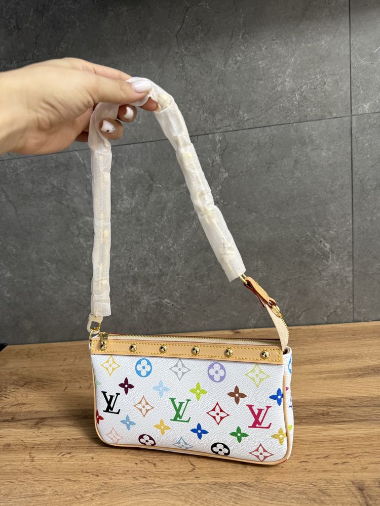 Сумочка клатч LV Louis Vuitton 2025