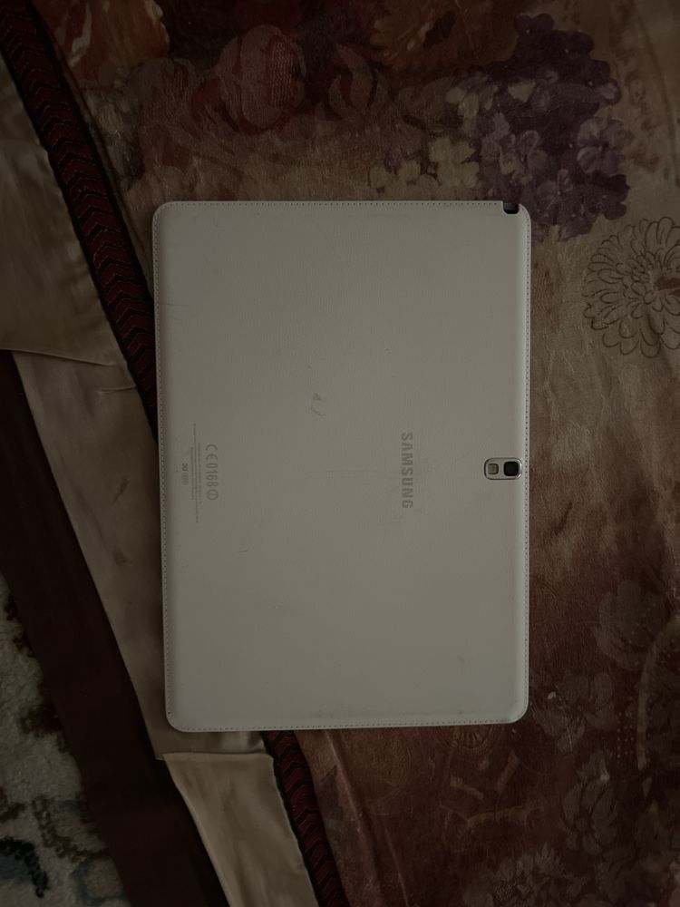 Samsung Galaxy Tab S 10.5 (модель SM-T800, версия тек вай фай)