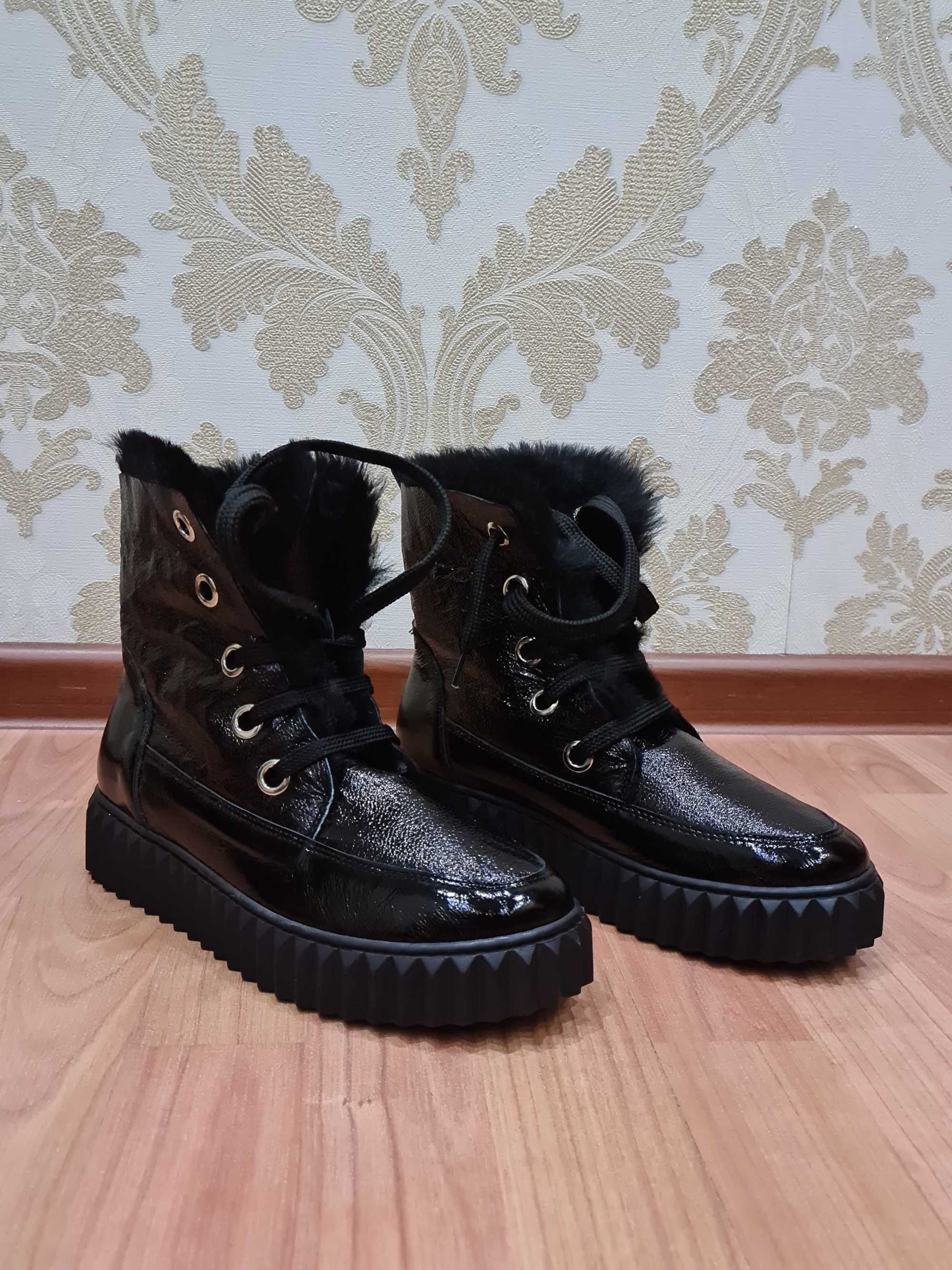 Женские зимние сапоги