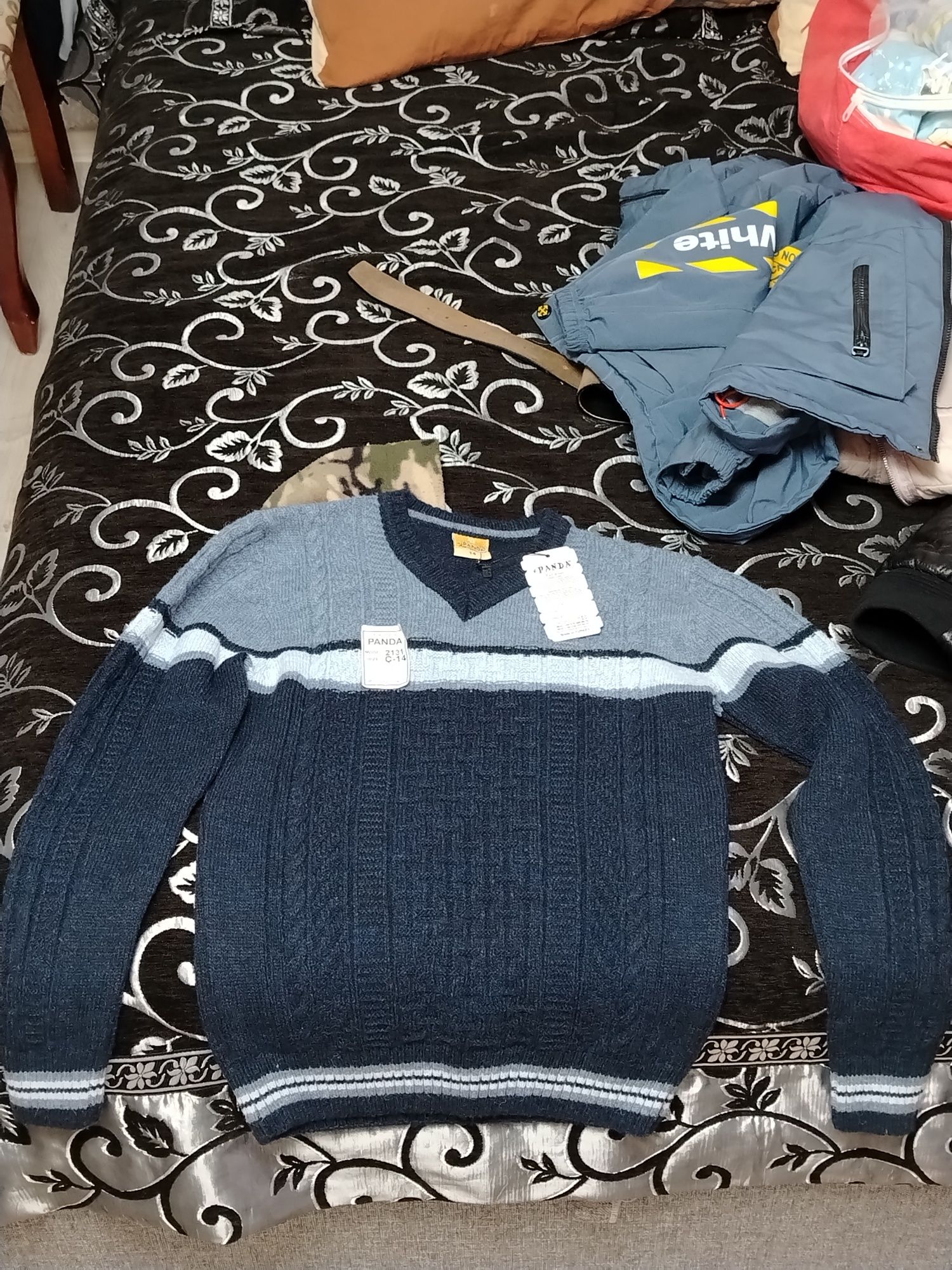 Продам вязанный свитер