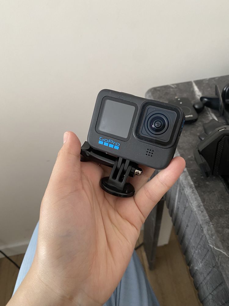 Продам Gopro 10 с оборудованием и прикоеплениями