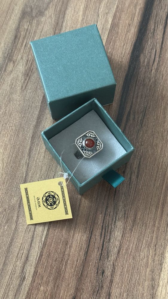 Серебряное кольцо