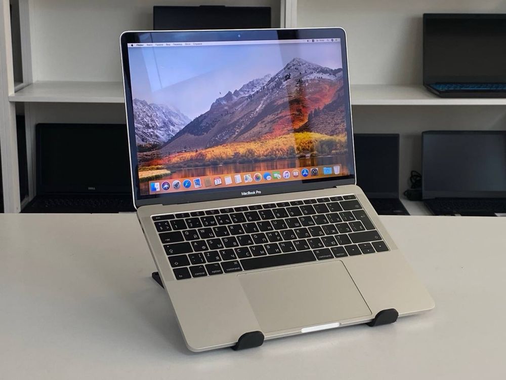 Ноутбук MacBook Pro 13 2017года Intel Core i5/8GB/SSD128/162 цикла