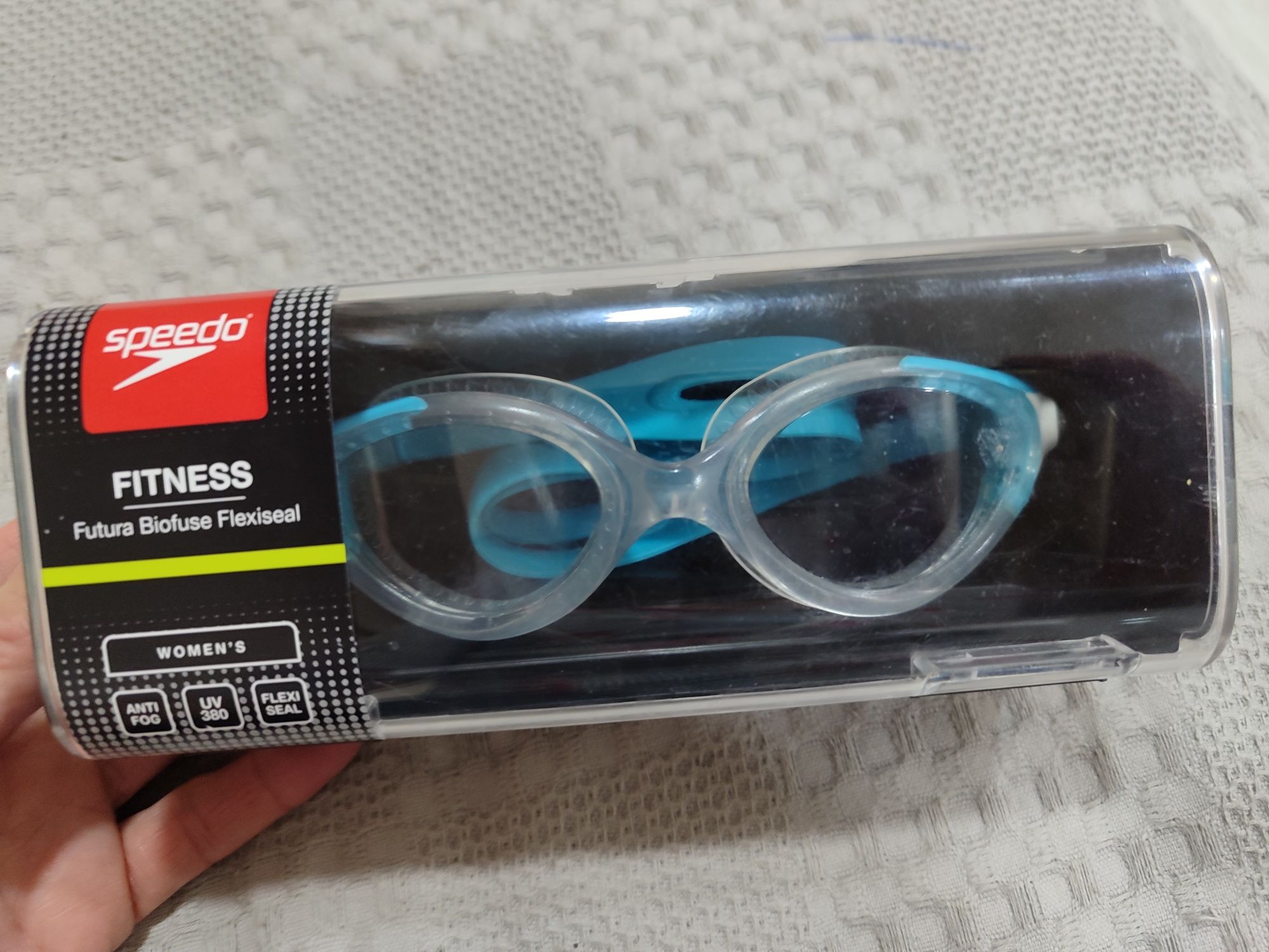 Очки  для   плавания для взрослых фирма Speedo
