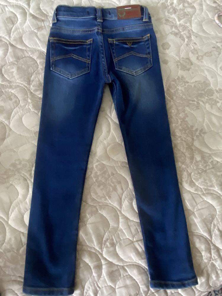 Продам джинсы утепленные детские