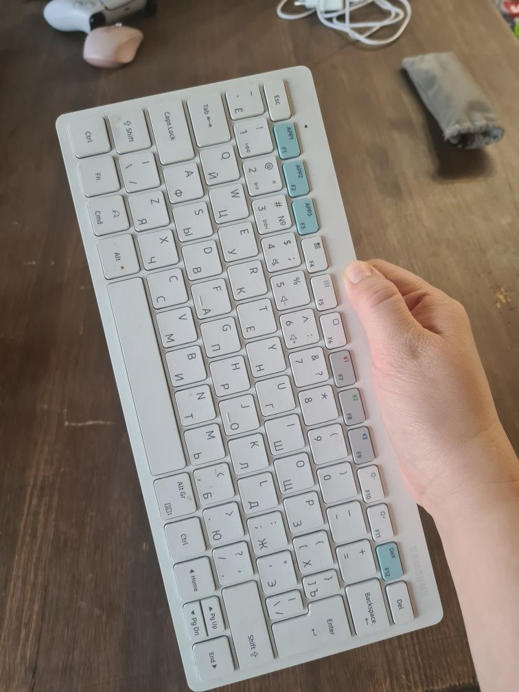Клавиатура Samsung Trio 500