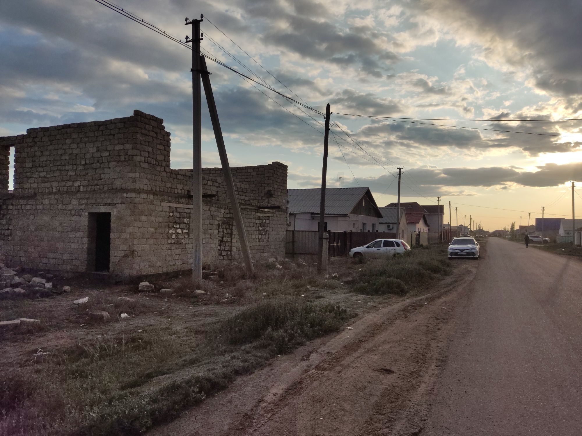 Продаются не достроеный коттедж