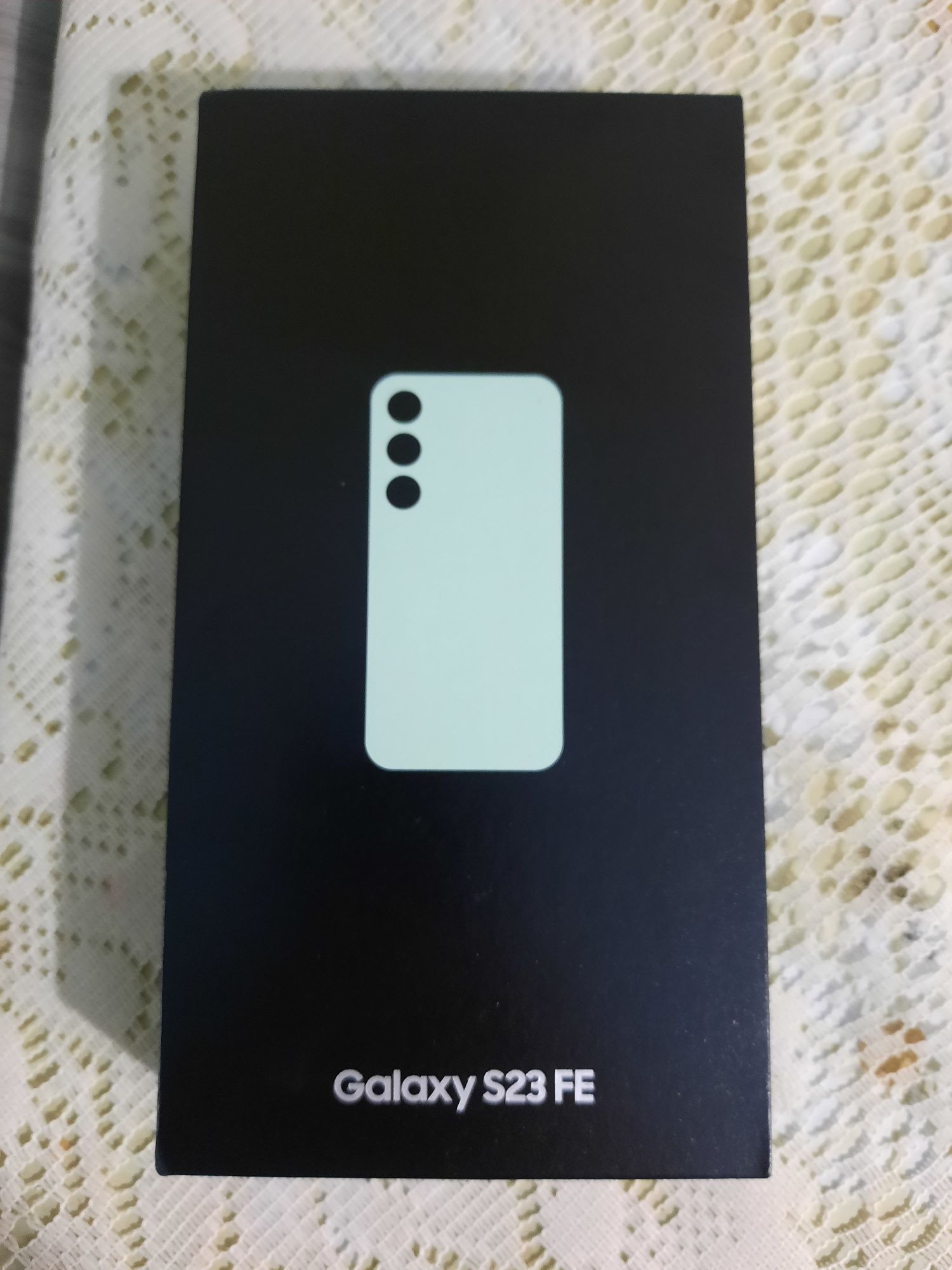 Продам новый Samsung s23 FE на 128 GB .