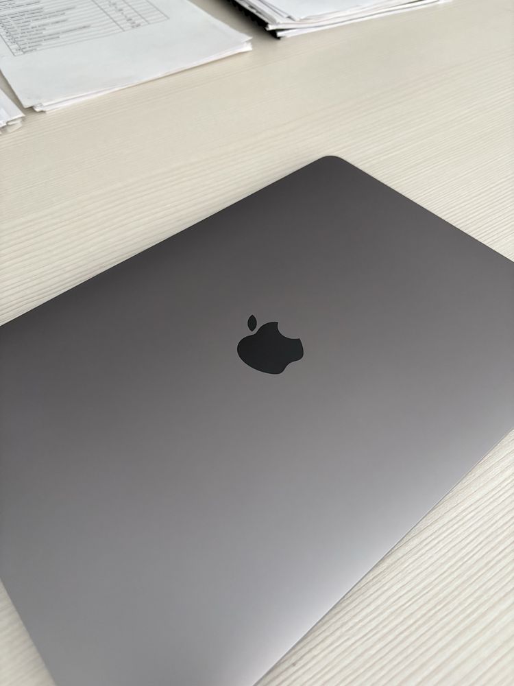 Apple MacBook Pro M1