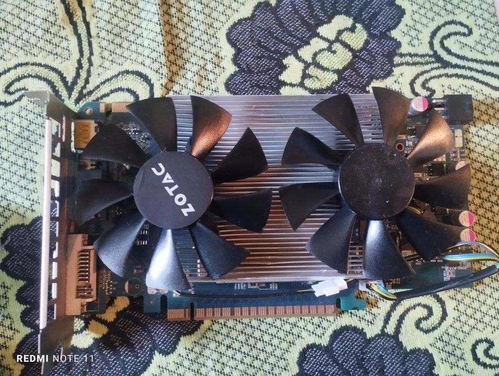 продам видеокарту GTS 450 512MB GDDR5